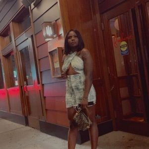 Meet your Posher, Annie